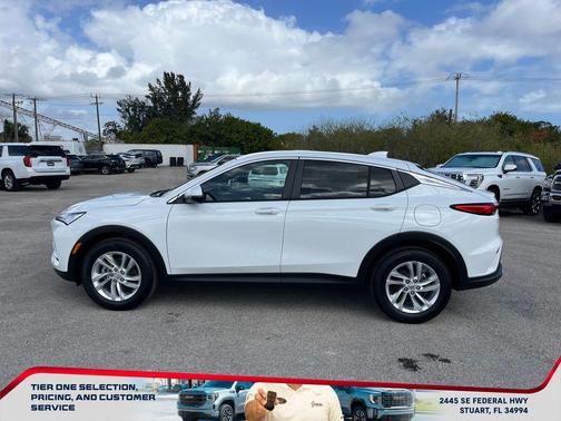 Summit White 2026 Buick Envista Preferred FWD