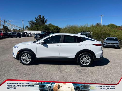 Summit White 2026 Buick Envista Preferred FWD