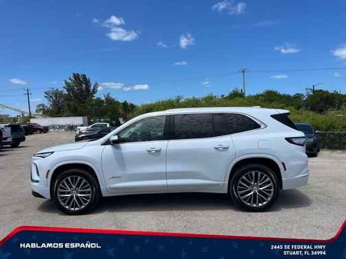 iridescent white tricoat 2026 Buick Enclave Avenir FWD