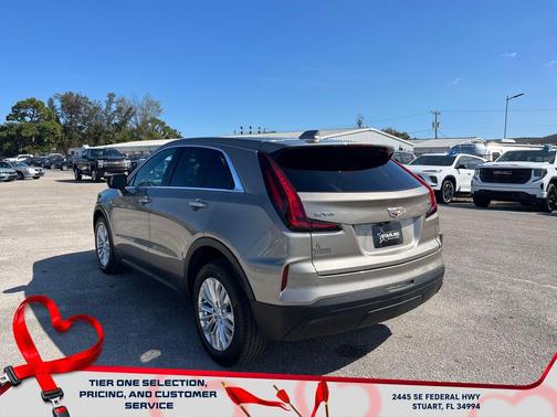 2024 Cadillac XT4 Luxury