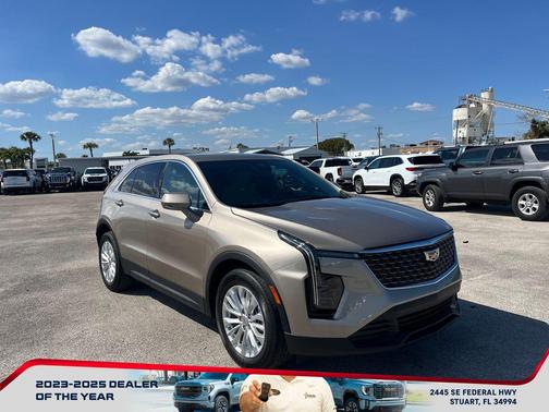 2024 Cadillac XT4 Luxury