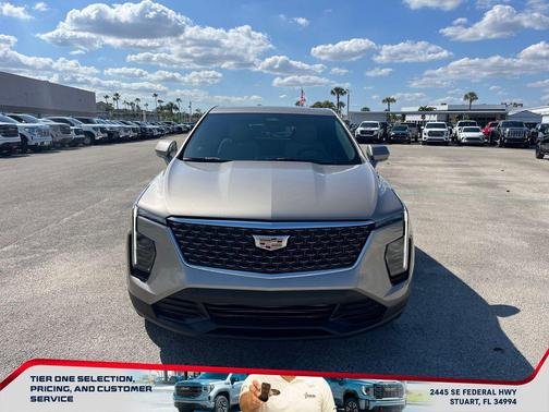 2024 Cadillac XT4 Luxury