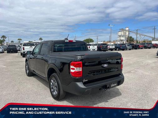 SHADOW BLACK 2025 Ford Maverick XLT