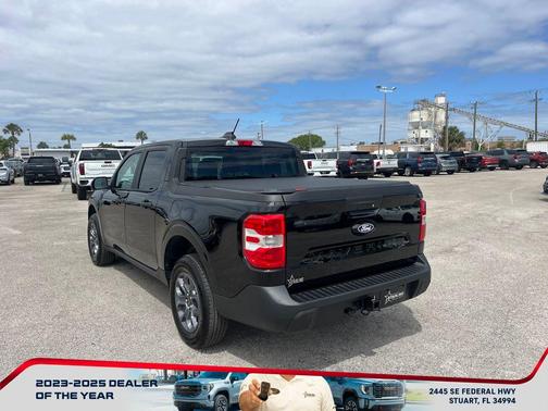 SHADOW BLACK 2025 Ford Maverick XLT