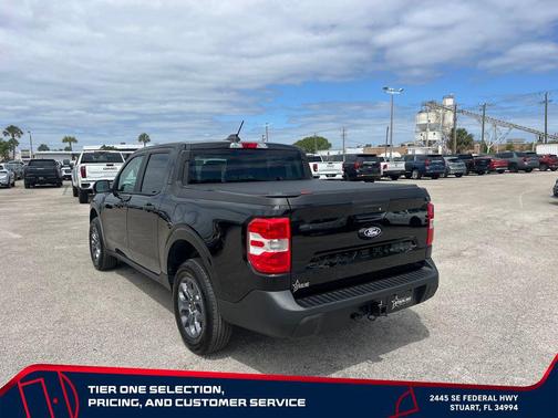 SHADOW BLACK 2025 Ford Maverick XLT
