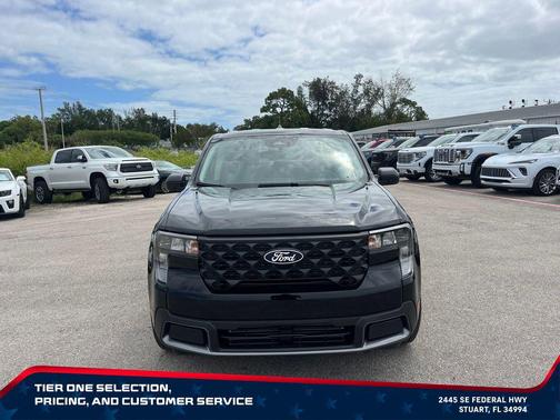 SHADOW BLACK 2025 Ford Maverick XLT