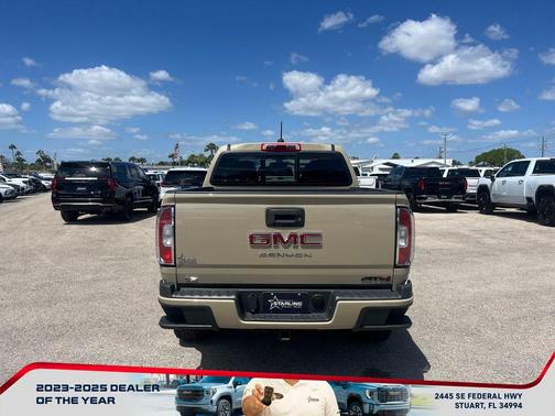Desert Sand Metallic 2022 GMC Canyon AT4