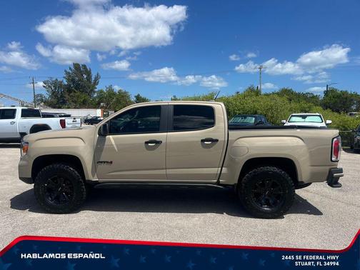 Desert Sand Metallic 2022 GMC Canyon AT4