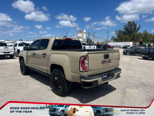 Desert Sand Metallic 2022 GMC Canyon AT4