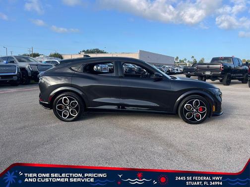 2022 Ford Mustang Mach-E GT