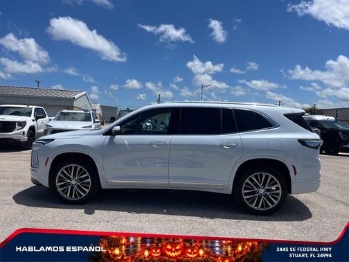 iridescent white tricoat 2026 Buick Enclave Avenir FWD