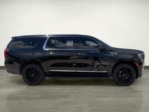2022 GMC Yukon XL SLT