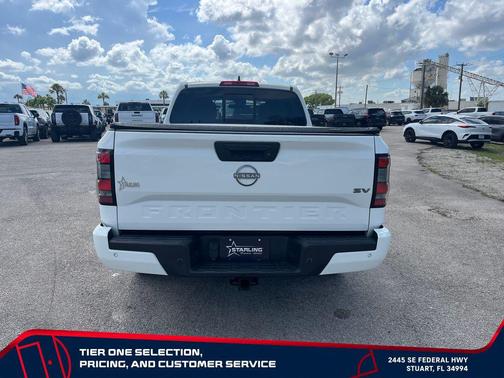 Glacier White 2022 Nissan Frontier SV
