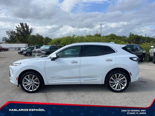 Iridescent White Tricoat 2026 Buick Envision Avenir AWD