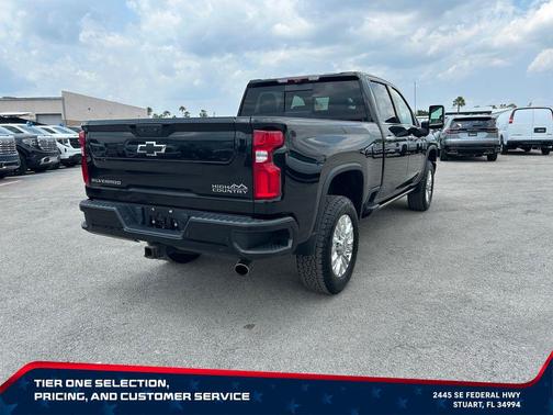 Mosaic Black Metallic 2022 Chevrolet Silverado 2500 High Country