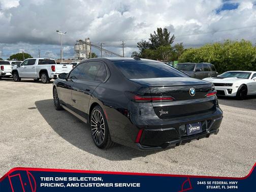 Black Sapphire Metallic 2025 BMW 740 740i