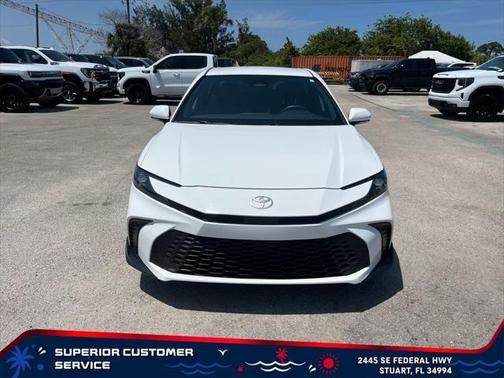2025 Toyota Camry SE