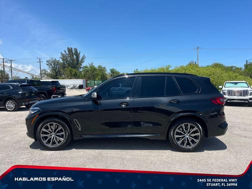 Black Sapphire Metallic 2022 BMW X5 M50i