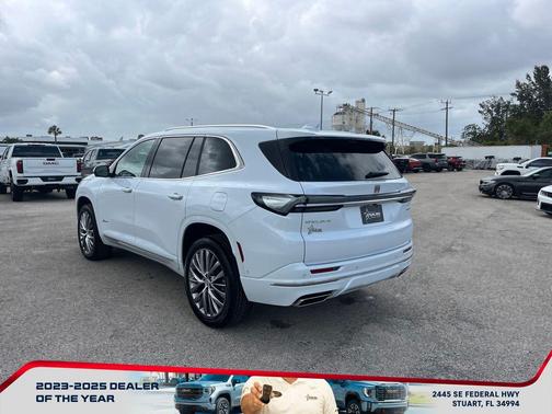 iridescent white tricoat 2026 Buick Enclave Avenir FWD