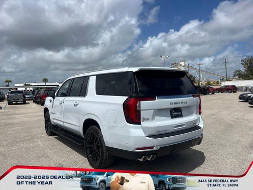 Iridescent White Tricoat 2026 Buick Envision Avenir AWD