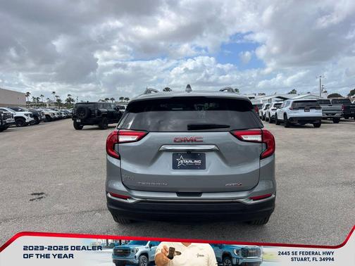 2023 GMC Terrain AWD AT4