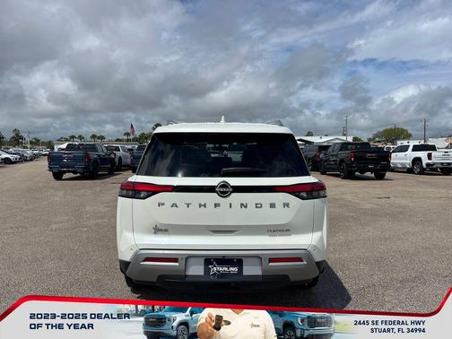 Pearl White Tricoat 2022 Nissan Pathfinder Platinum 2WD
