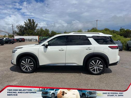 Pearl White Tricoat 2022 Nissan Pathfinder Platinum 2WD