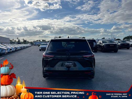 2025 Toyota Sienna XSE 7 Passenger