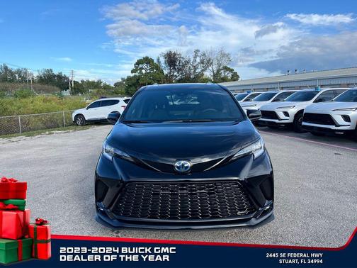 2025 Toyota Sienna XSE 7 Passenger