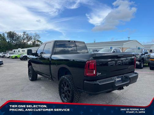 Diamond Black Crystal Pearlcoat 2025 RAM 2500 Laramie Crew Cab 4x4 6'4' Box