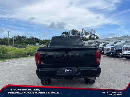 Diamond Black Crystal Pearlcoat 2025 RAM 2500 Laramie Crew Cab 4x4 6'4' Box