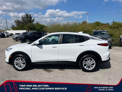 Summit White 2026 Buick Envista Preferred FWD
