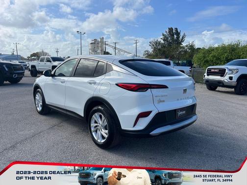 Summit White 2026 Buick Envista Preferred FWD