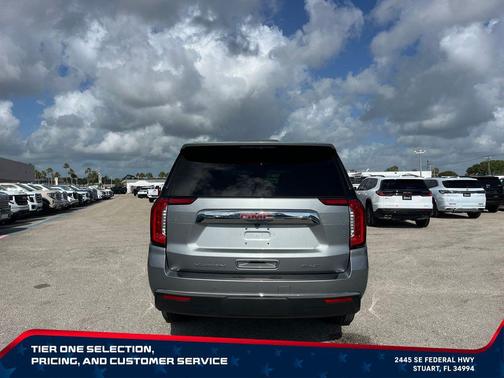 Sterling Metallic 2024 GMC Yukon XL SLT