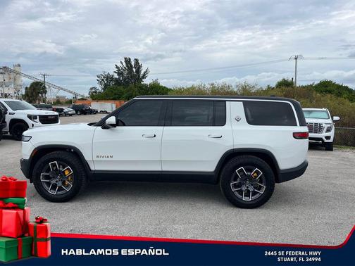 2023 Rivian R1S Adventure