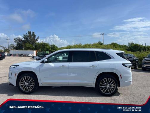 Iridescent White Tricoat 2026 Buick Enclave Avenir FWD
