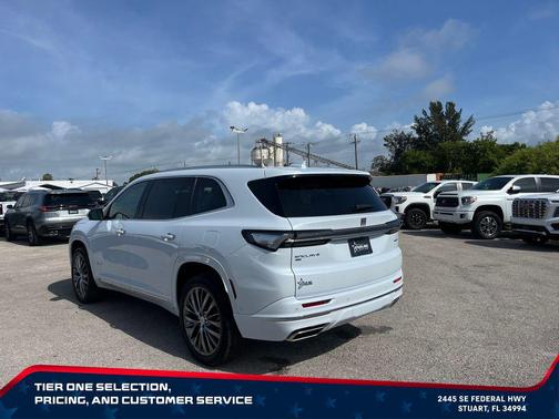 Iridescent White Tricoat 2026 Buick Enclave Avenir FWD