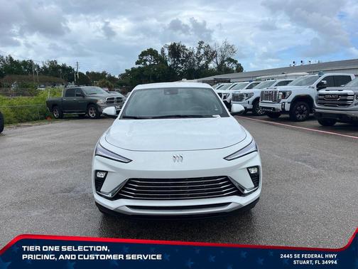 Iridescent White Tricoat 2026 Buick Envision Avenir AWD