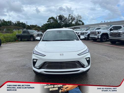 Iridescent White Tricoat 2026 Buick Envision Avenir AWD