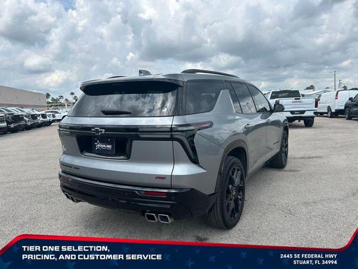 Sterling Gray Metallic 2024 Chevrolet Traverse RS