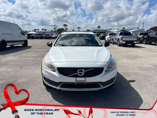 2018 Volvo V60 Cross Country T5