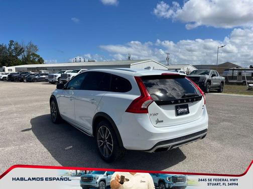 2018 Volvo V60 Cross Country T5