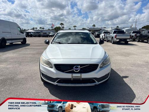 2018 Volvo V60 Cross Country T5