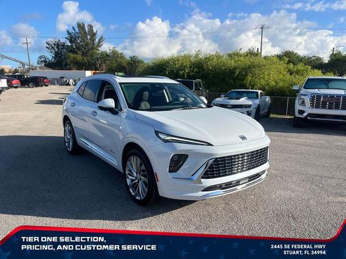Iridescent White Tricoat 2026 Buick Envision Avenir AWD