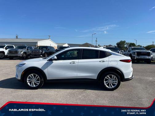 Summit White 2026 Buick Envista Preferred FWD