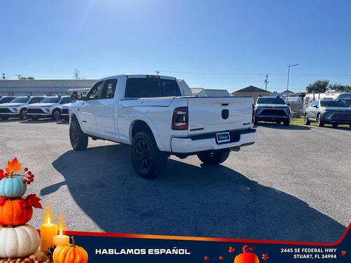 2022 RAM 2500 Laramie Crew Cab 4x4 6'4' Box