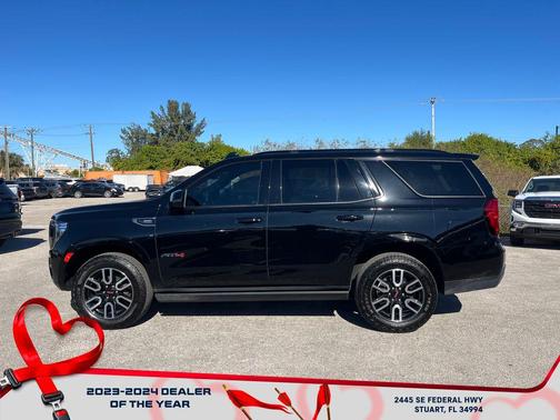 2023 GMC Yukon 4WD AT4