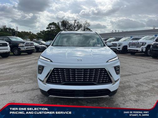iridescent white tricoat 2026 Buick Enclave Avenir FWD
