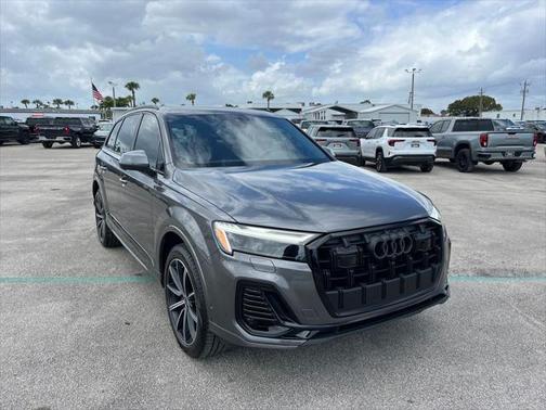 2025 Audi Q7 45 Premium Plus