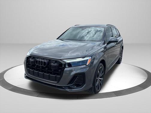 2025 Audi Q7 45 Premium Plus